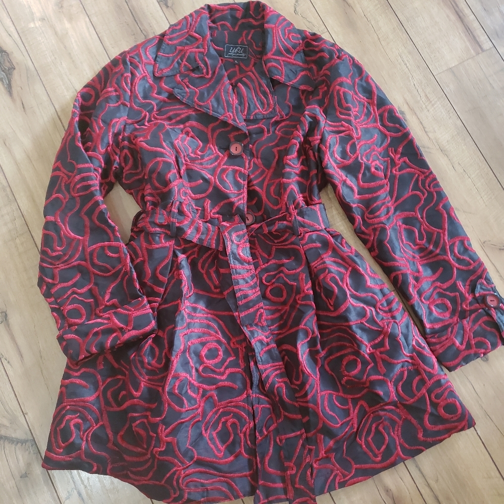 Ubu tie coat